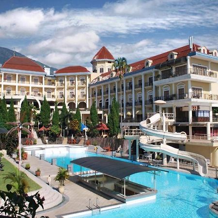 Tretes Raya Hotel Prigen Bagian luar foto